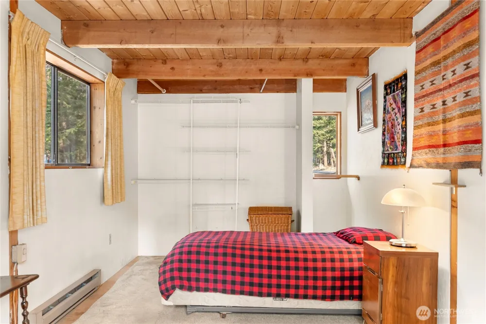 11 Susan Road Mazama, WA 98834