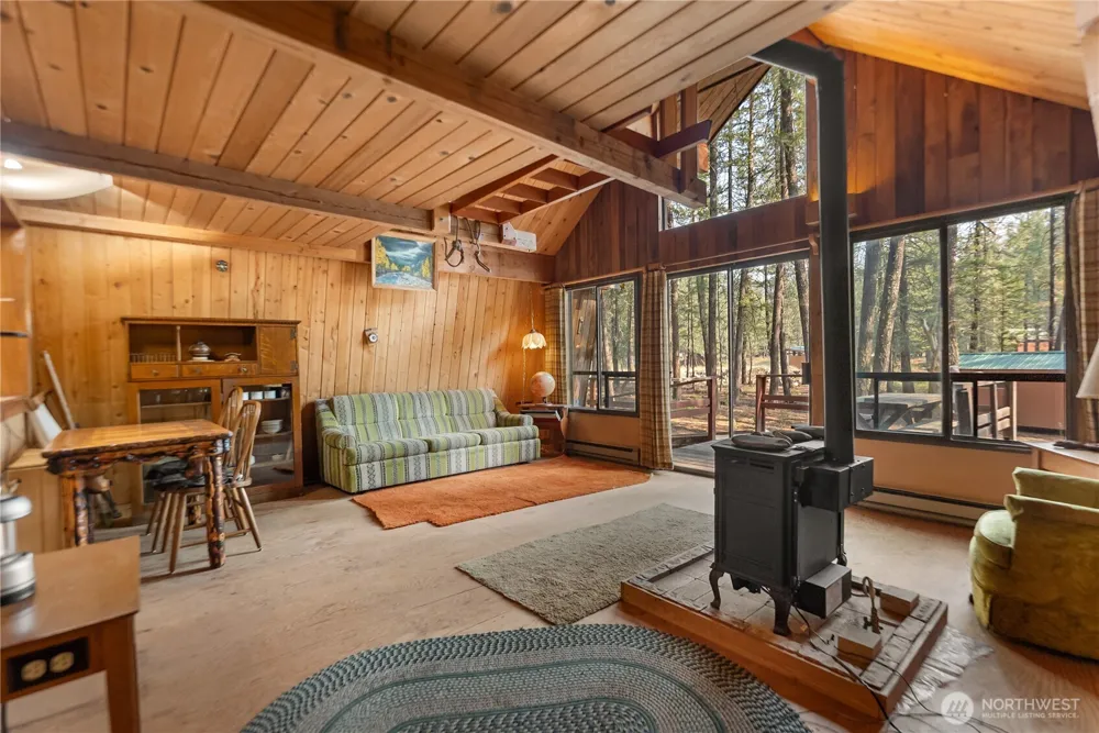 11 Susan Road Mazama, WA 98834