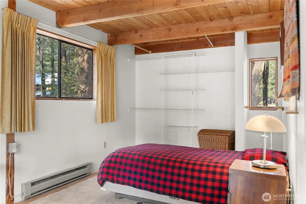 11 Susan Road Mazama, WA 98834