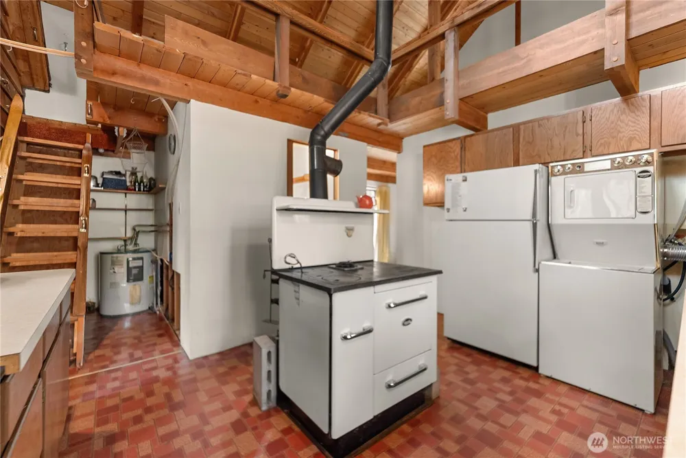 11 Susan Road Mazama, WA 98834