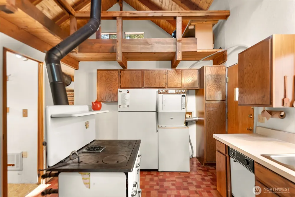 11 Susan Road Mazama, WA 98834