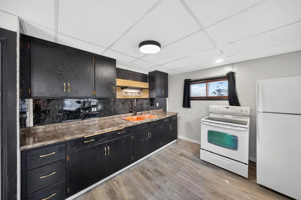 556 W 5th Street Winona, MN 55987