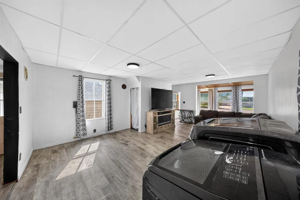 556 W 5th Street Winona, MN 55987