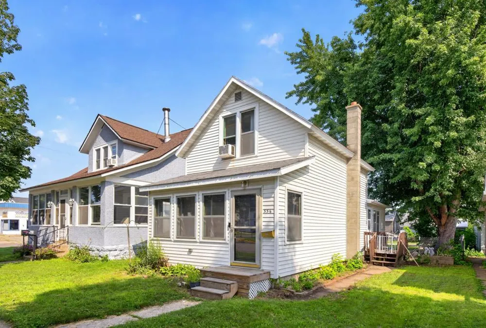 556 W 5th Street Winona, MN 55987