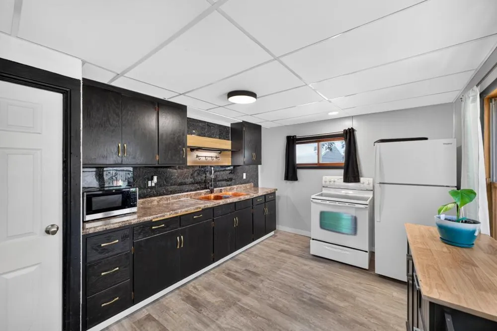 556 W 5th Street Winona, MN 55987