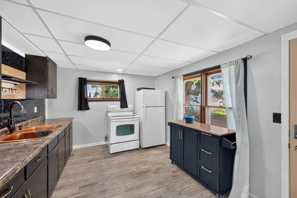 556 W 5th Street Winona, MN 55987
