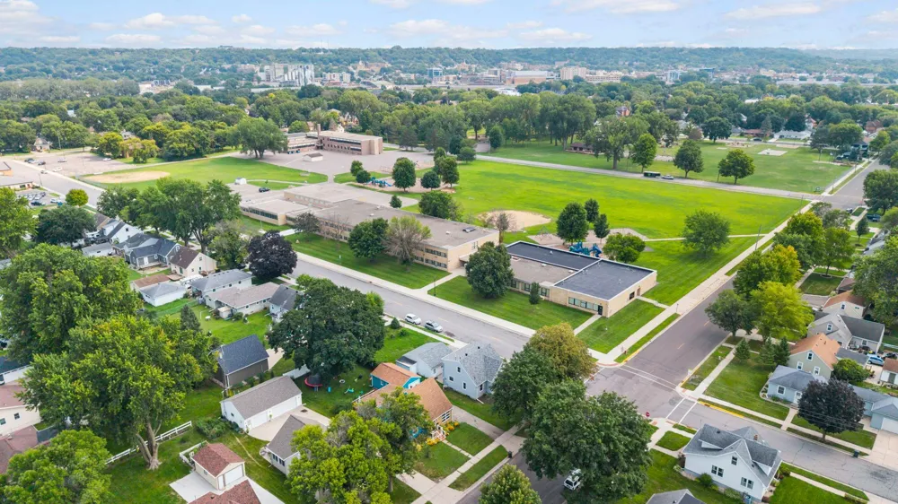 802 Center Street North Mankato, MN 56003