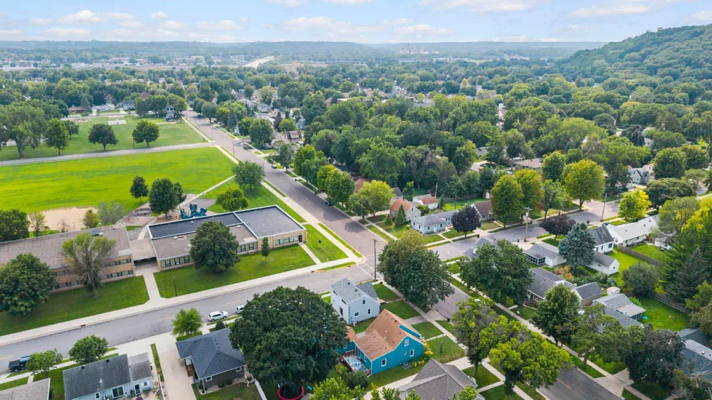 802 Center Street North Mankato, MN 56003