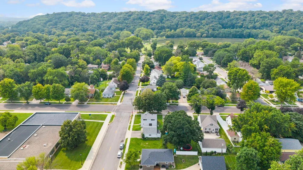 802 Center Street North Mankato, MN 56003