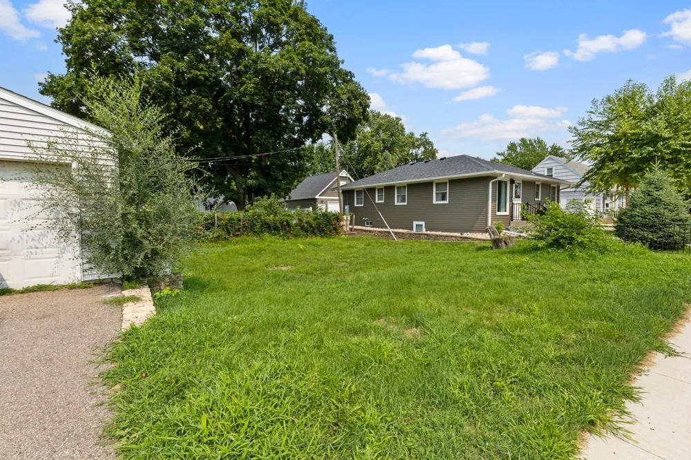 802 Center Street North Mankato, MN 56003