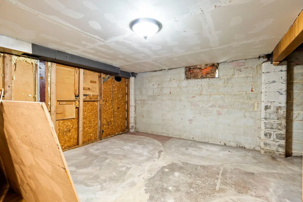 802 Center Street North Mankato, MN 56003