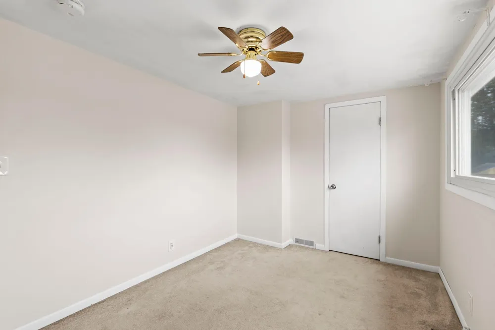 802 Center Street North Mankato, MN 56003