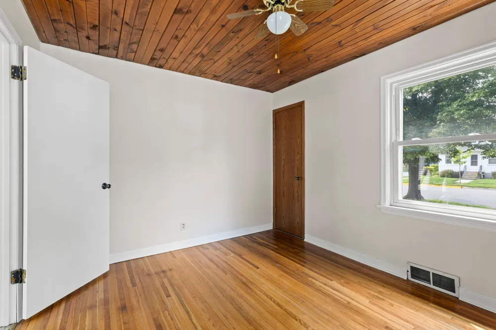 802 Center Street North Mankato, MN 56003