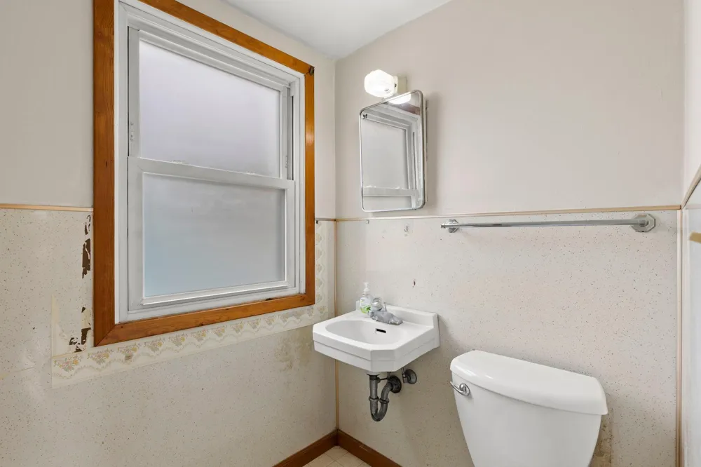 802 Center Street North Mankato, MN 56003