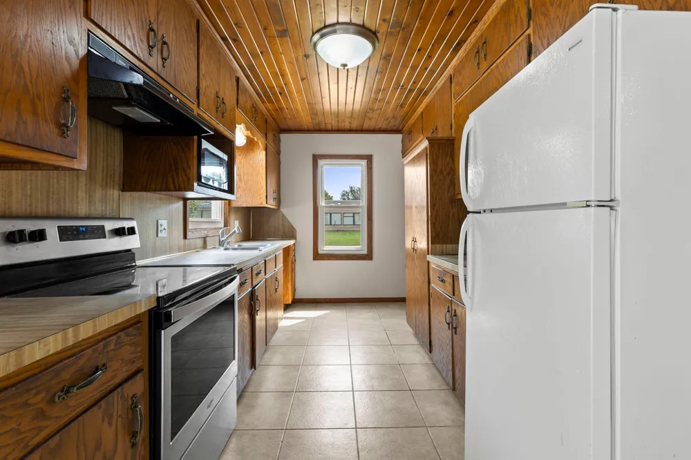 802 Center Street North Mankato, MN 56003