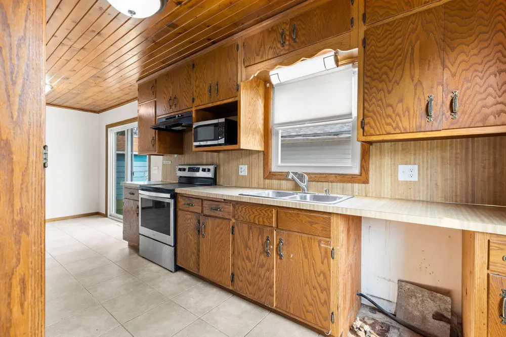 802 Center Street North Mankato, MN 56003