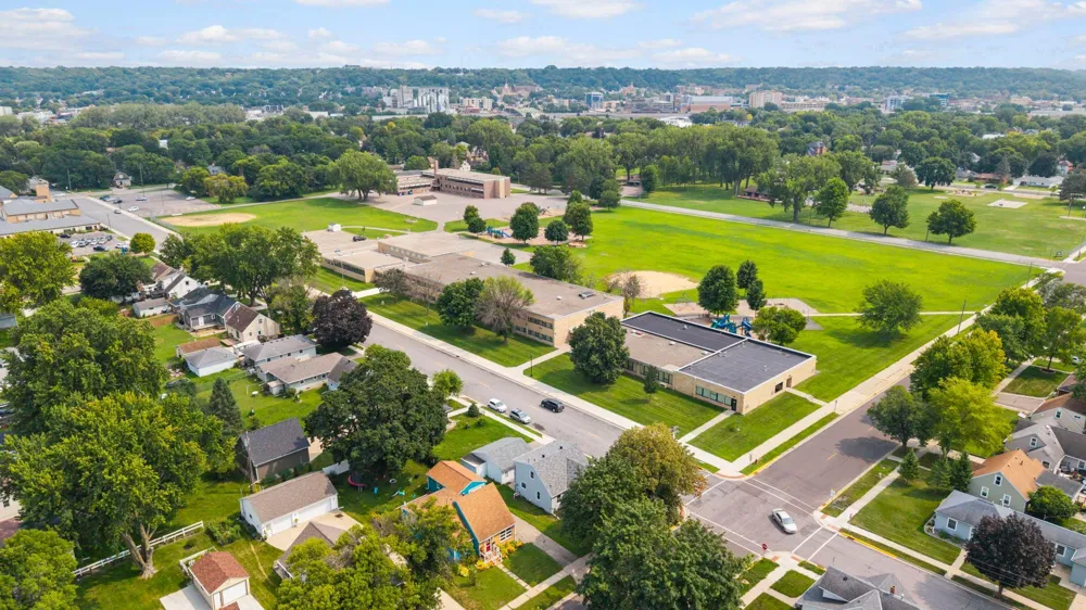 802 Center Street North Mankato, MN 56003