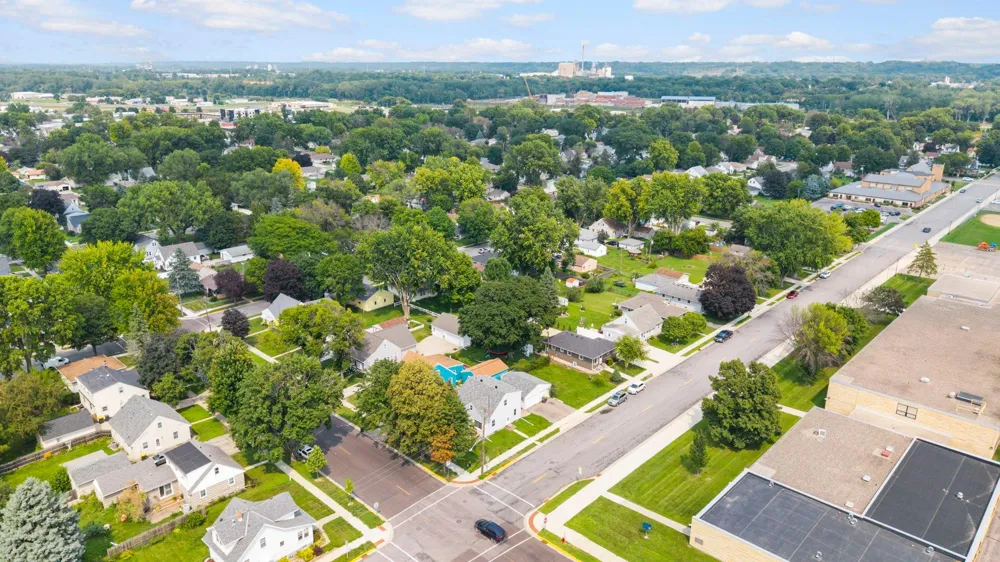 802 Center Street North Mankato, MN 56003
