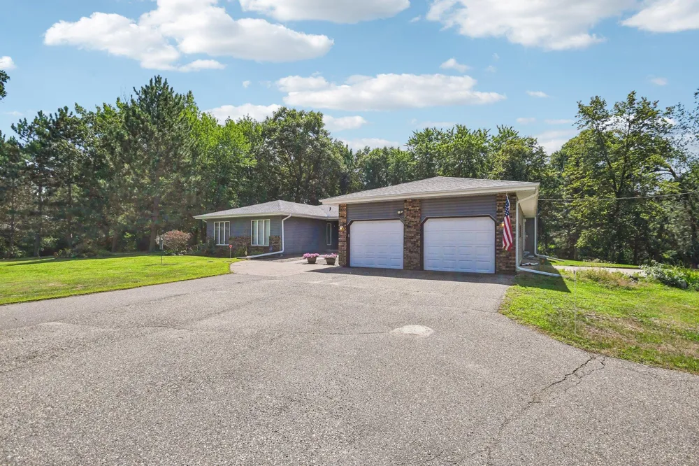 3370 191st Lane NW Oak Grove, MN 55303