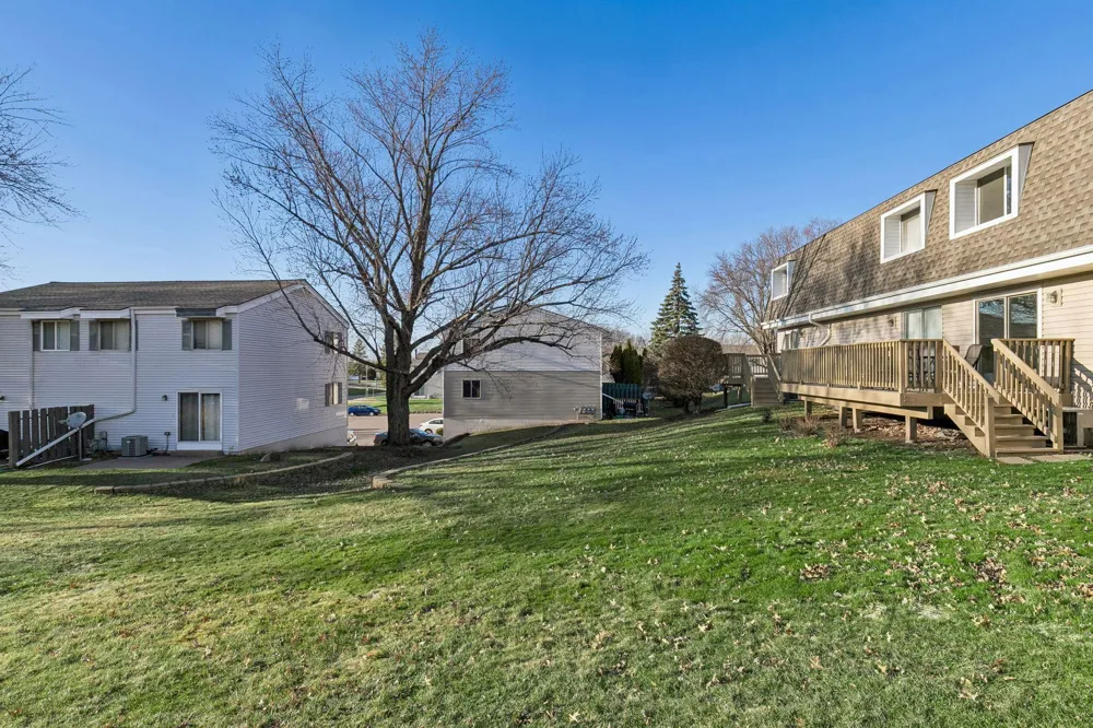 411 Dorland Place Maplewood, MN 55119