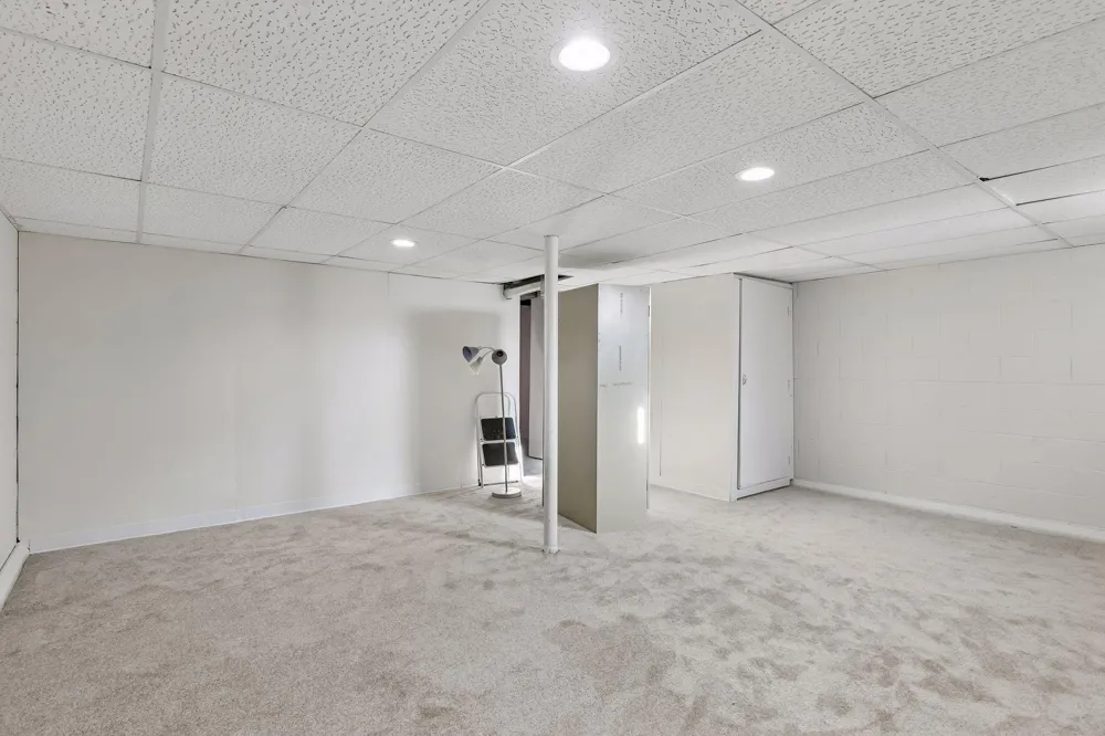 411 Dorland Place Maplewood, MN 55119