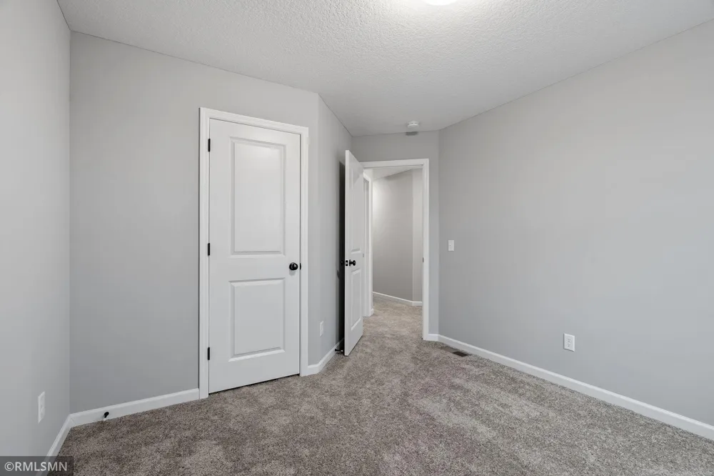 16590 Ulysses Street NW Elk River, MN 55330