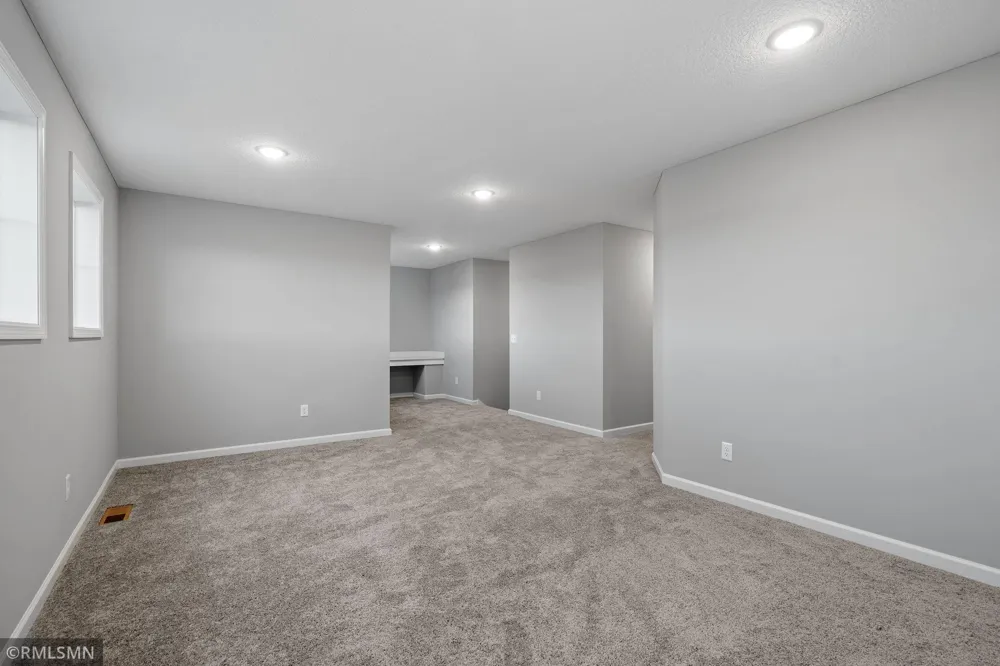 16590 Ulysses Street NW Elk River, MN 55330