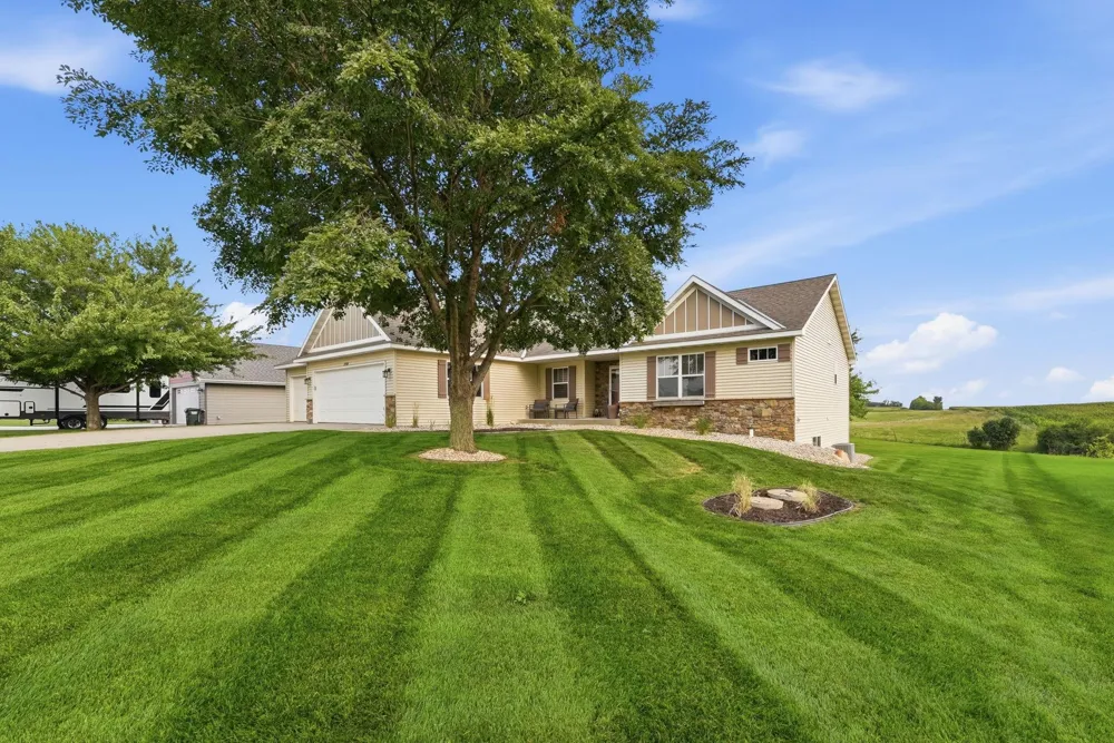 2759 11th Avenue SE Willmar, MN 56201