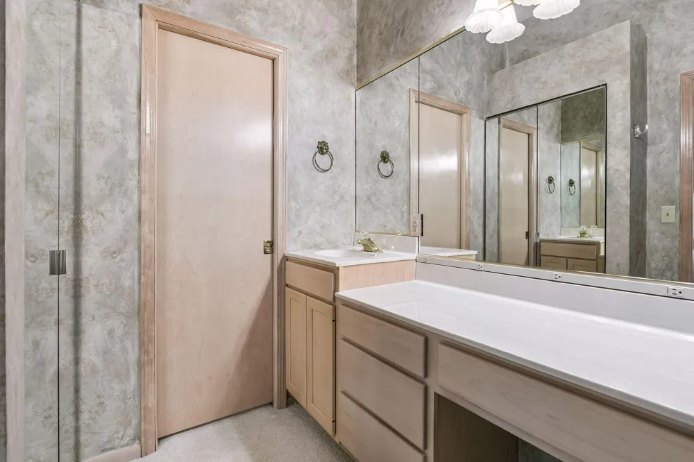 11830 Bren Road Hopkins, MN 55343