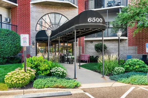 6500 Woodlake Drive #601