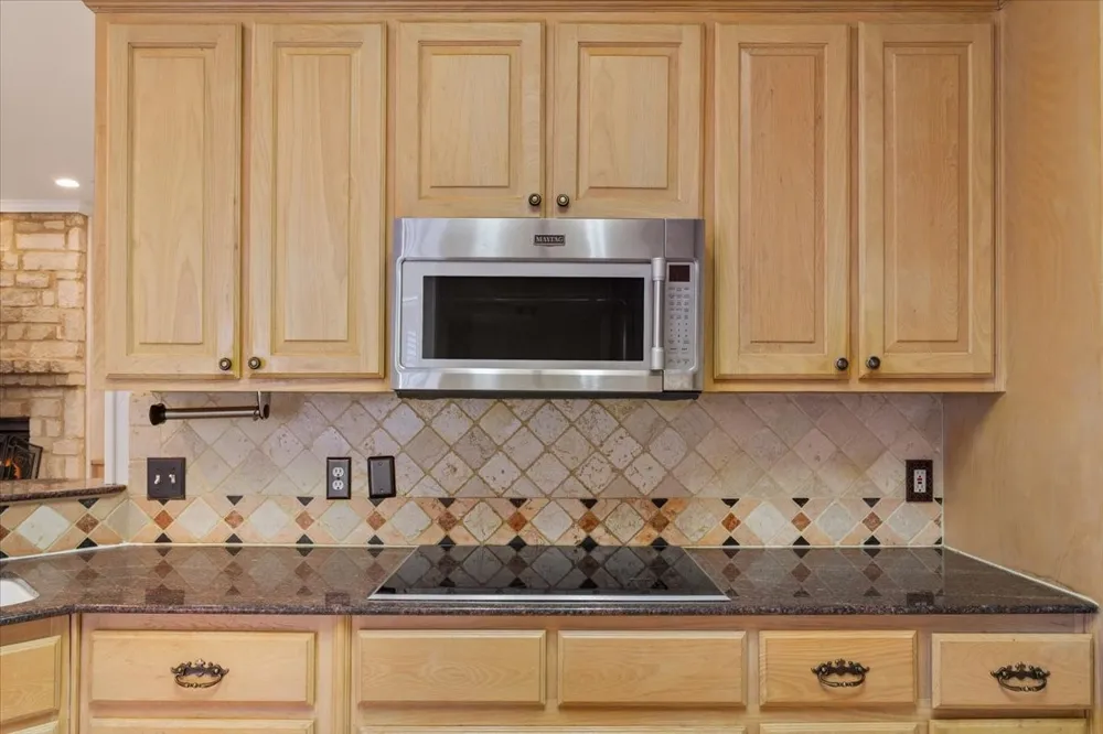 800 Granite Lane Lorena, TX 76655