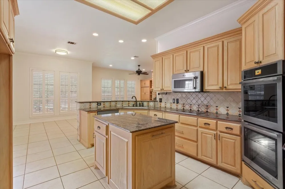 800 Granite Lane Lorena, TX 76655