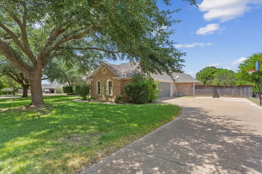 800 Granite Lane Lorena, TX 76655