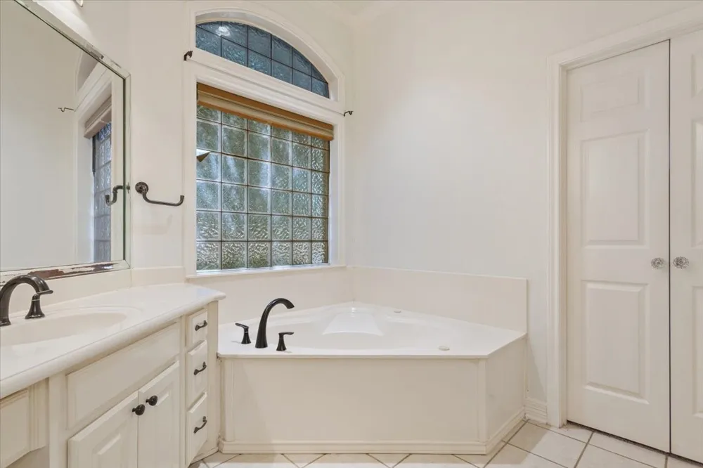 800 Granite Lane Lorena, TX 76655