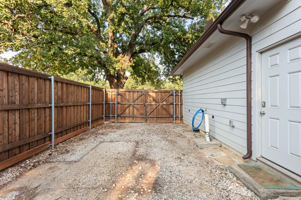 149 Redwood Drive Highland Village, TX 75077