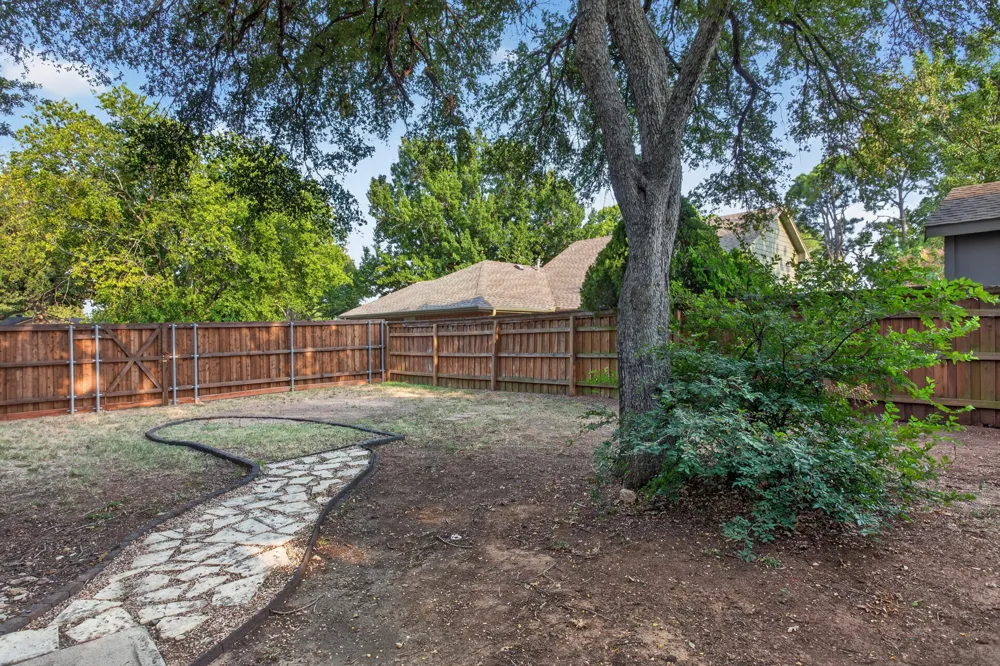 149 Redwood Drive Highland Village, TX 75077