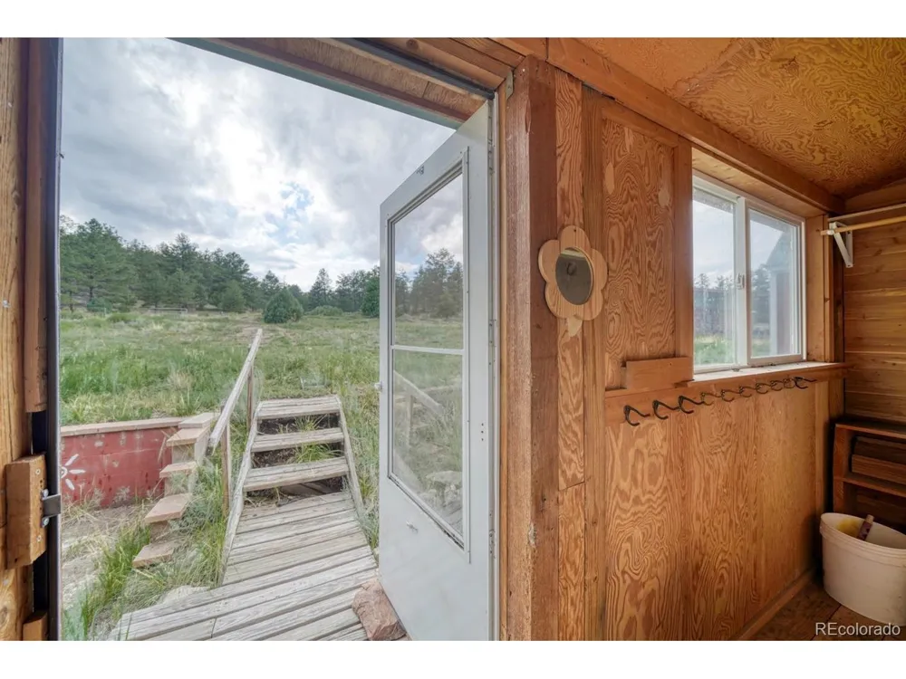 308 Dilley Lane Westcliffe, CO 81252