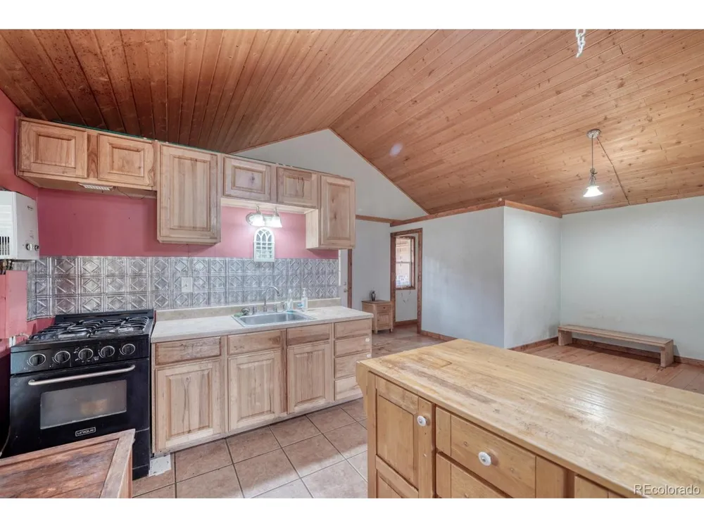 308 Dilley Lane Westcliffe, CO 81252