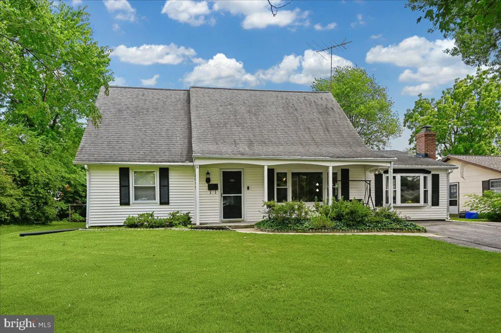 2615 KENNISON LANE Bowie, MD 20715