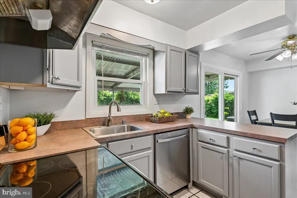 2615 KENNISON LANE Bowie, MD 20715