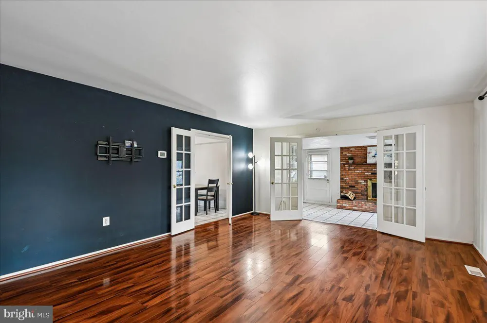2615 KENNISON LANE Bowie, MD 20715