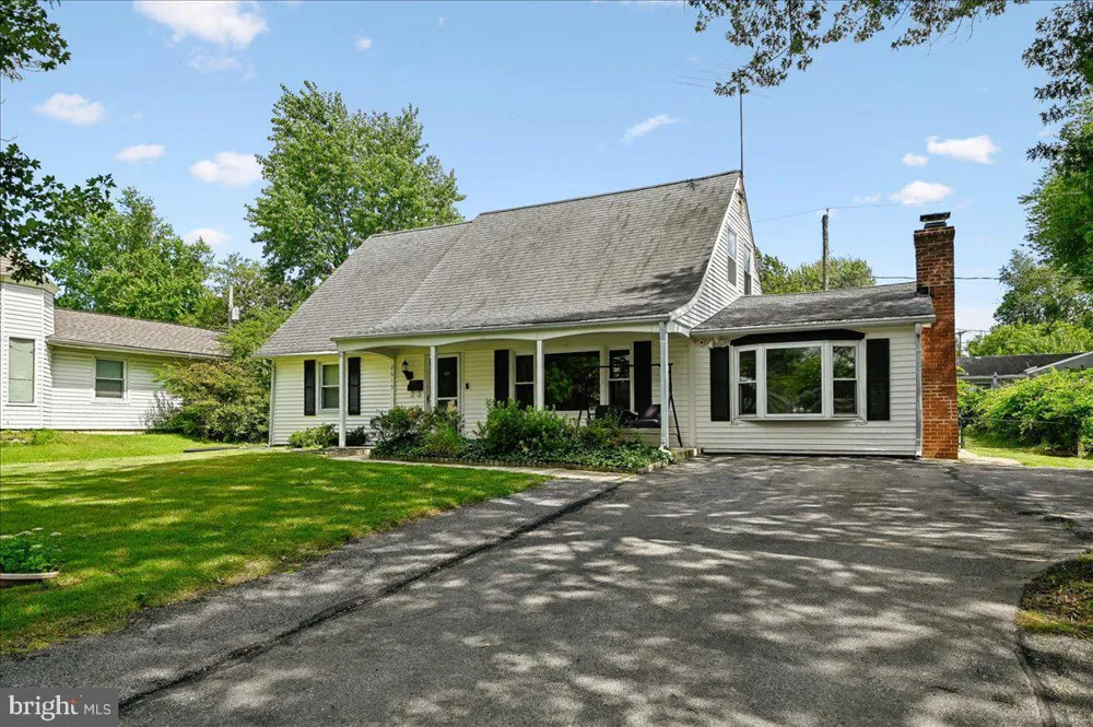 2615 KENNISON LANE Bowie, MD 20715