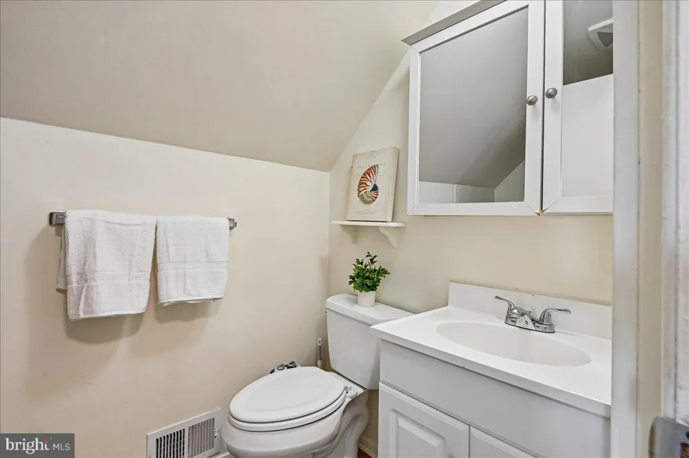 2615 KENNISON LANE Bowie, MD 20715