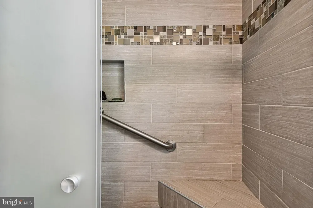 2615 KENNISON LANE Bowie, MD 20715