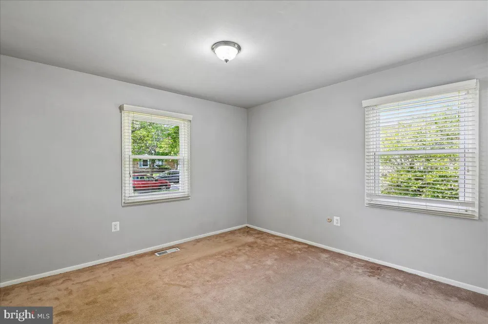2615 KENNISON LANE Bowie, MD 20715