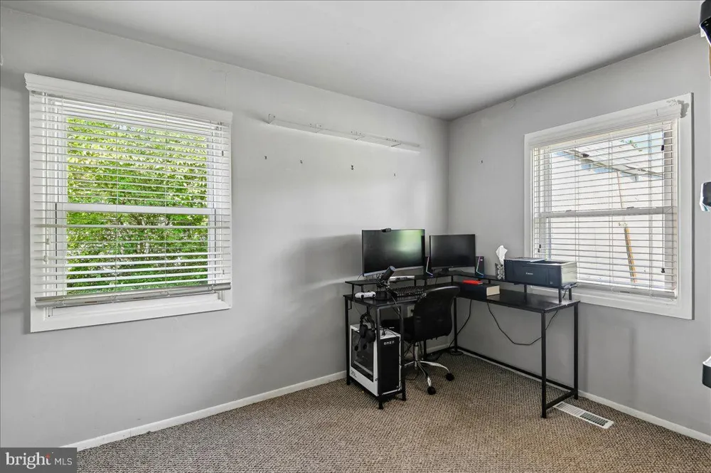 2615 KENNISON LANE Bowie, MD 20715