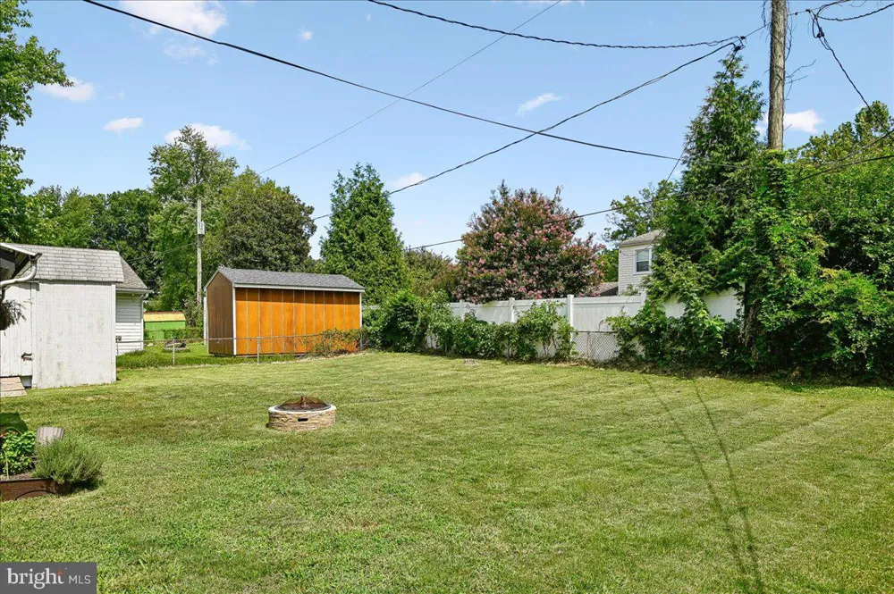 2615 KENNISON LANE Bowie, MD 20715