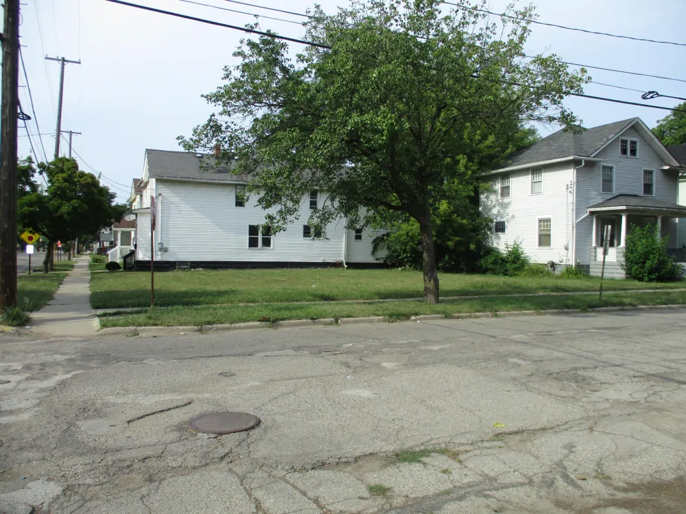 511 S Blackstone Street Jackson, MI 49203