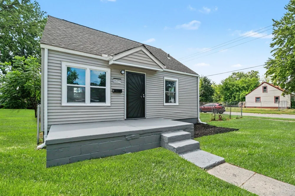 26279 Lehigh Street Inkster, MI 48141