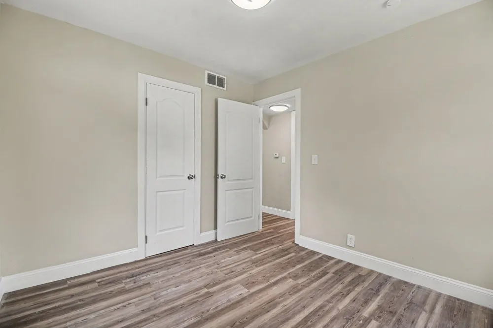 26279 Lehigh Street Inkster, MI 48141
